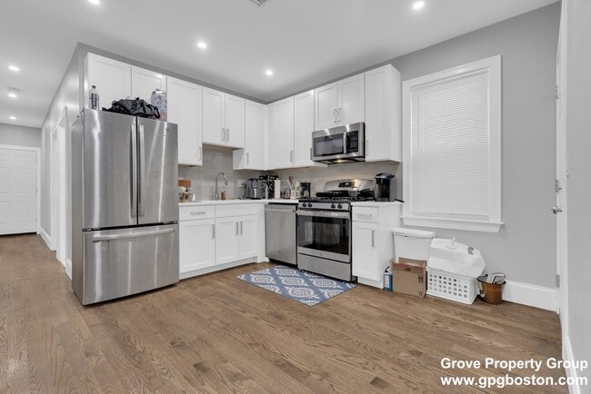 68 Harvest St, Unit 1 in Boston, MA - Building Photo - Building Photo