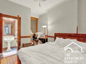33 E Division St in Chicago, IL - Building Photo - Building Photo