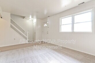 124 Manor Ln in Fredericksburg, VA - Building Photo - Building Photo