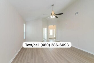 10810 Palomino Bend in San Antonio, TX - Building Photo - Building Photo