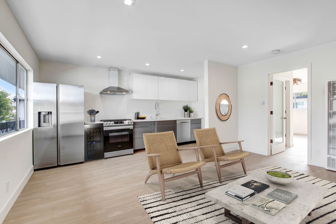 1443 N Ave 47 in Los Angeles, CA - Building Photo