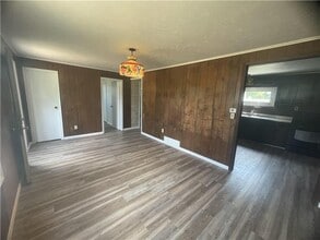 8733 County Rd 39 in Bloomingdale, OH - Foto de edificio - Building Photo
