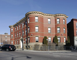 462 Geneva Ave Apartments