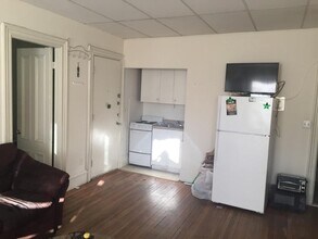 35 Fairfield St, Unit 3A in Boston, MA - Building Photo - Building Photo