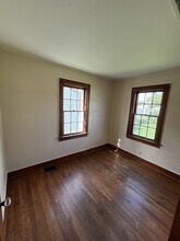 665 N Hillcrest Blvd in Decatur, IL - Foto de edificio - Building Photo