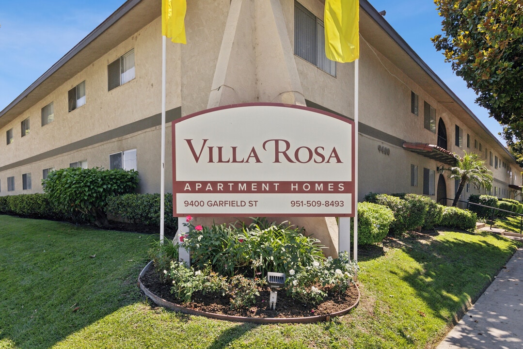 Villa Rosa in Riverside, CA - Foto de edificio
