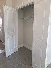 87 Monarch Woods Dr in Kitchener, ON - Building Photo - Building Photo