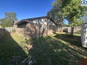 2313 NW 75th St in Lawton, OK - Foto de edificio - Building Photo