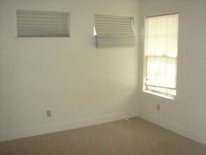 5101 Martin Ave in Austin, TX - Building Photo - Building Photo