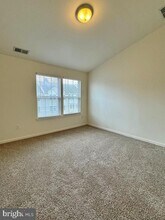 1160 Blue Bird Ln in York, PA - Building Photo - Building Photo