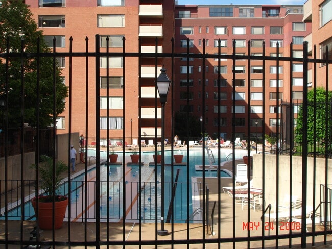 property at 1011 Arlington Blvd