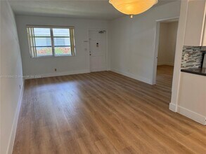 2222 Jackson St in Hollywood, FL - Building Photo - Building Photo