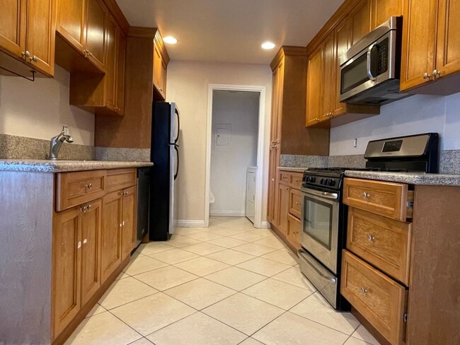 4270 Casa Buena Way in Oceanside, CA - Building Photo - Building Photo