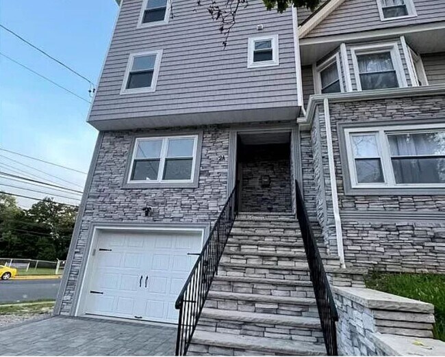 2 Stewart Pl Rentals in Elizabeth, NJ