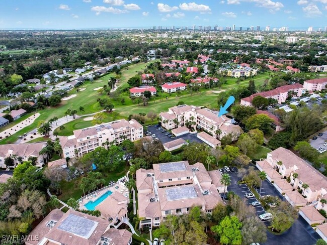 992 Woodshire Ln in Naples, FL - Building Photo - Building Photo