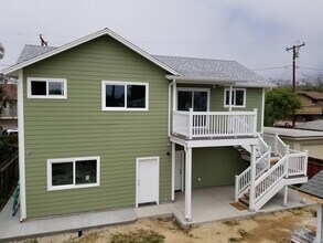 103 S Santa Rosa St-Unit -103 S Santa Rosa - 103 back house in Ventura, CA - Foto de edificio - Building Photo