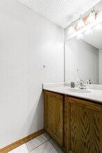 7505 Villa Ct in Eden Prairie, MN - Building Photo - Building Photo