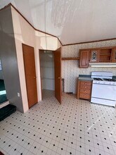 10543 Emberwood Dr, Unit Lot 6 in Dubuque, IA - Foto de edificio - Building Photo