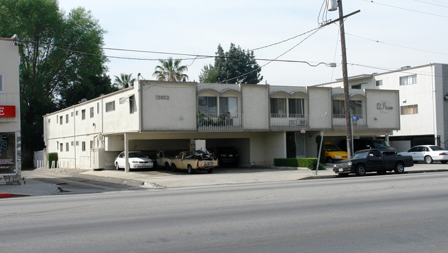 El Paseo Apartments