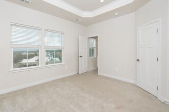 4022 Purple Flora Bnd in Charlottesville, VA - Foto de edificio - Building Photo