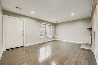 7053 S Knolls Way in Centennial, CO - Building Photo - Building Photo