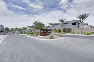 932 Lotus Falls St in Henderson, NV - Building Photo - Building Photo