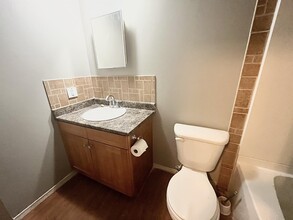 1755 No 9 Highway203 in Agassiz, BC - Building Photo - Building Photo