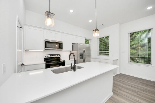 5103 Mallow St in Houston, TX - Building Photo - Building Photo