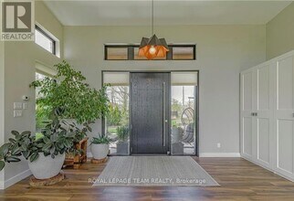 8 Headlands Way in Leeds and The Thousand Islands, ON - Foto de edificio - Building Photo