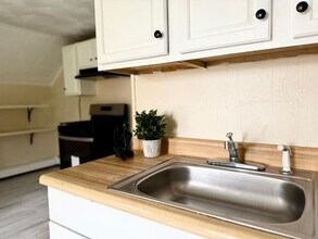 37 Hotchkiss St in New Haven, CT - Building Photo - Building Photo