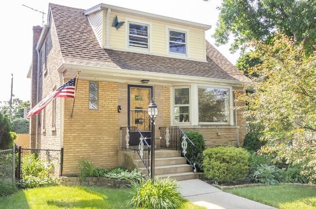 4158 N Meade Ave, Unit 2