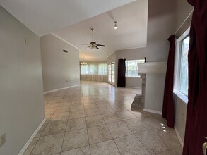9243 Points Edge in San Antonio, TX - Building Photo - Building Photo