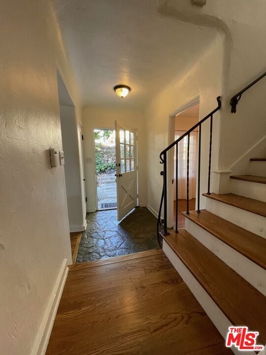3116 Lake Hollywood Dr in Los Angeles, CA - Building Photo - Building Photo