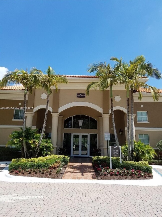 100 SW 117th Terrace in Hollywood, FL - Building Photo - Building Photo