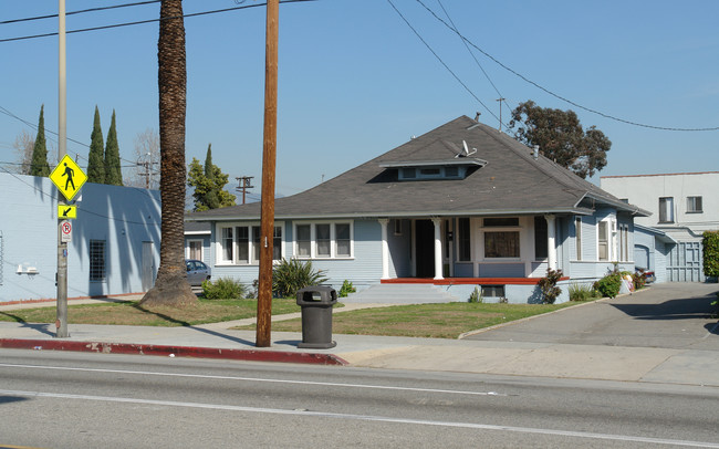 1214 S Glendale Ave in Glendale, CA - Foto de edificio - Building Photo