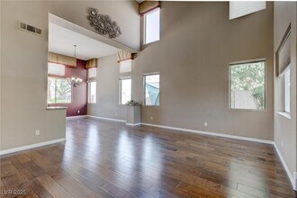 1784 Clearwater Canyon Dr in Henderson, NV - Foto de edificio - Building Photo