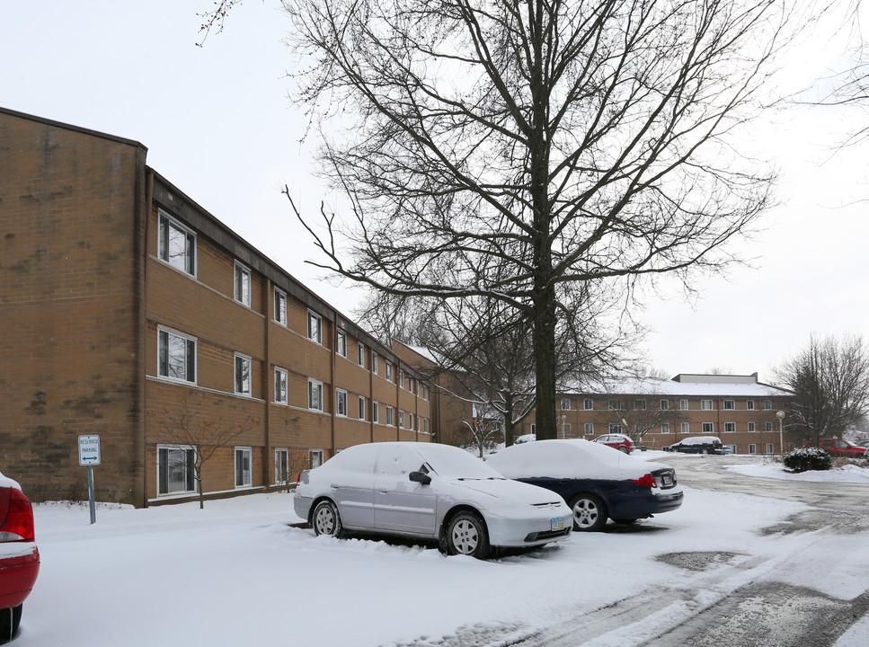 Menwa Apartments in Wadsworth, OH - Building Photo