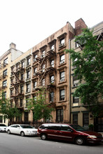 408 W 25th St in New York, NY - Building Photo - Building Photo