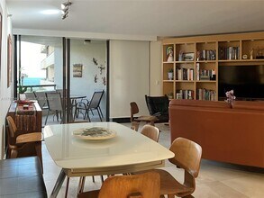 170 Ocean Ln Dr in Key Biscayne, FL - Building Photo - Building Photo