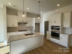 5846 Coulee Ln in Charlotte, NC - Building Photo - Building Photo