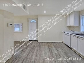 536 Elmwood Rd NW in Atlanta, GA - Building Photo - Building Photo