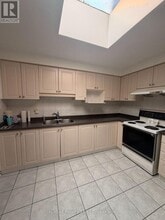 5084 Dundas St W in Toronto, ON - Building Photo - Building Photo