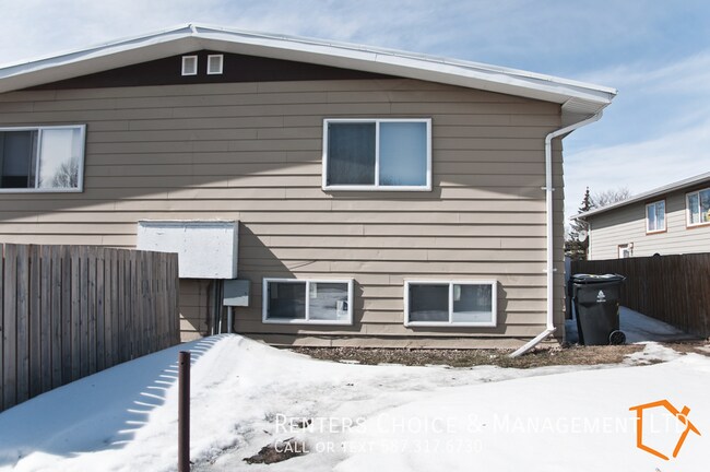 2305-2305 13 St N in Lethbridge, AB - Building Photo - Building Photo