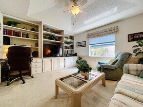 9408 New Orleans Dr in Spring Hill, FL - Building Photo - Building Photo