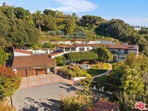 1744 Reedvale Ln in Los Angeles, CA - Building Photo - Building Photo