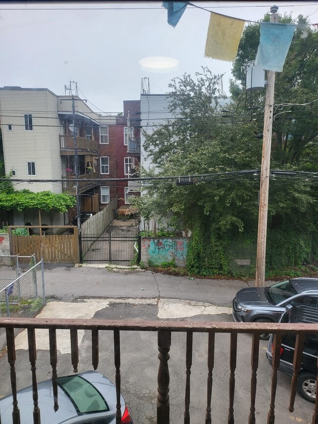 4831 Saint-Urbain Rue in Montréal, QC - Building Photo - Building Photo