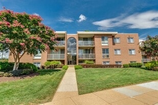 Lerner Morningside in Alexandria, VA - Building Photo