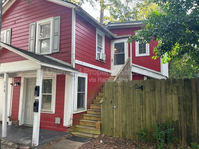 property at 206 S 20th St