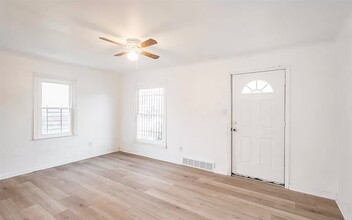 3299 Monterey St in Detroit, MI - Building Photo - Building Photo
