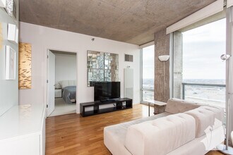 611 S Wells St, Unit 02404a in Chicago, IL - Foto de edificio - Building Photo